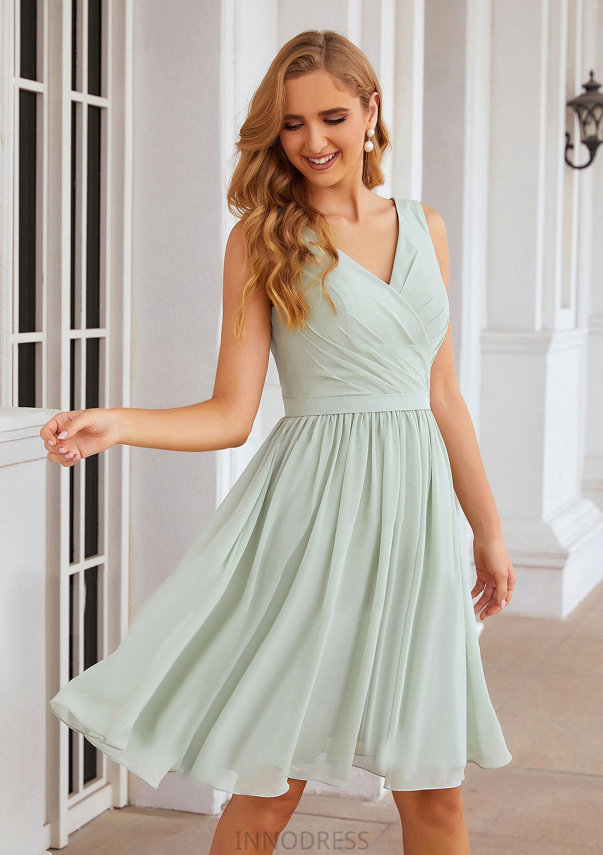 A-line V Neck Sleeveless Chiffon Knee-Length Bridesmaid Dresses With Pleated Waistband Nita DPP0025383