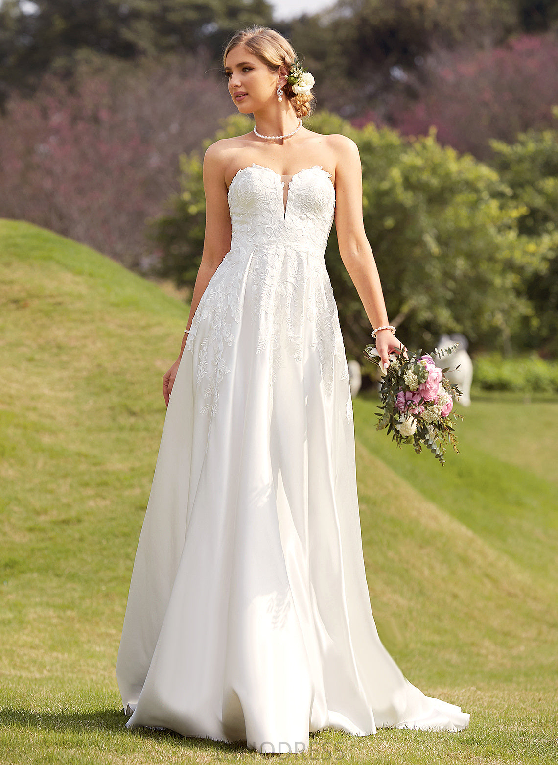 Wedding Front Sweetheart With Wedding Dresses Satin Vera Ball-Gown/Princess Dress Chapel Lace Train Split