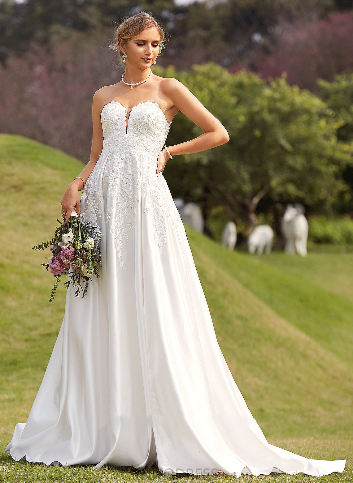 Wedding Front Sweetheart With Wedding Dresses Satin Vera Ball-Gown/Princess Dress Chapel Lace Train Split