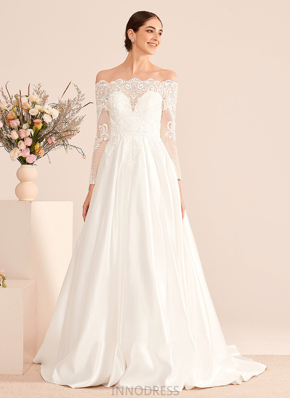 Train Wedding Lace Off-the-Shoulder Wedding Dresses With Court Ball-Gown/Princess Paulina Dress