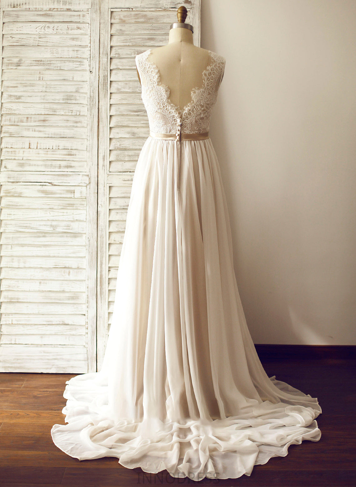 V-neck Court Dress Wedding Wedding Dresses Chiffon Damaris Train A-Line