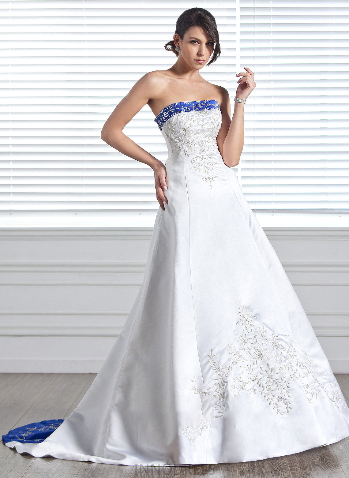 Ball-Gown/Princess Wedding Dresses With Wedding Strapless Rebekah Train Sash Embroidered Court Beading Satin Dress