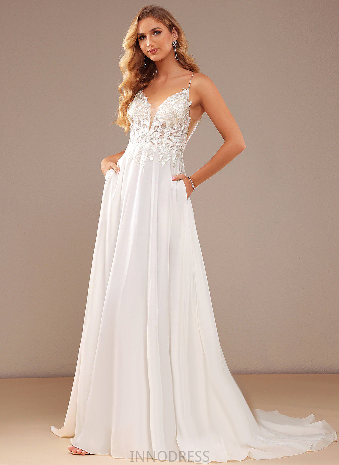 Feather Train Pockets Pearl Wedding Dresses Wedding Dress Lace A-Line Sequins V-neck Lace Court Beading With Chiffon