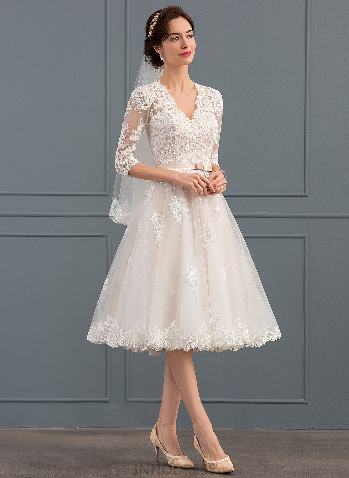 Sarah Knee-Length Bow(s) Wedding Dresses V-neck A-Line Tulle Wedding With Dress Lace