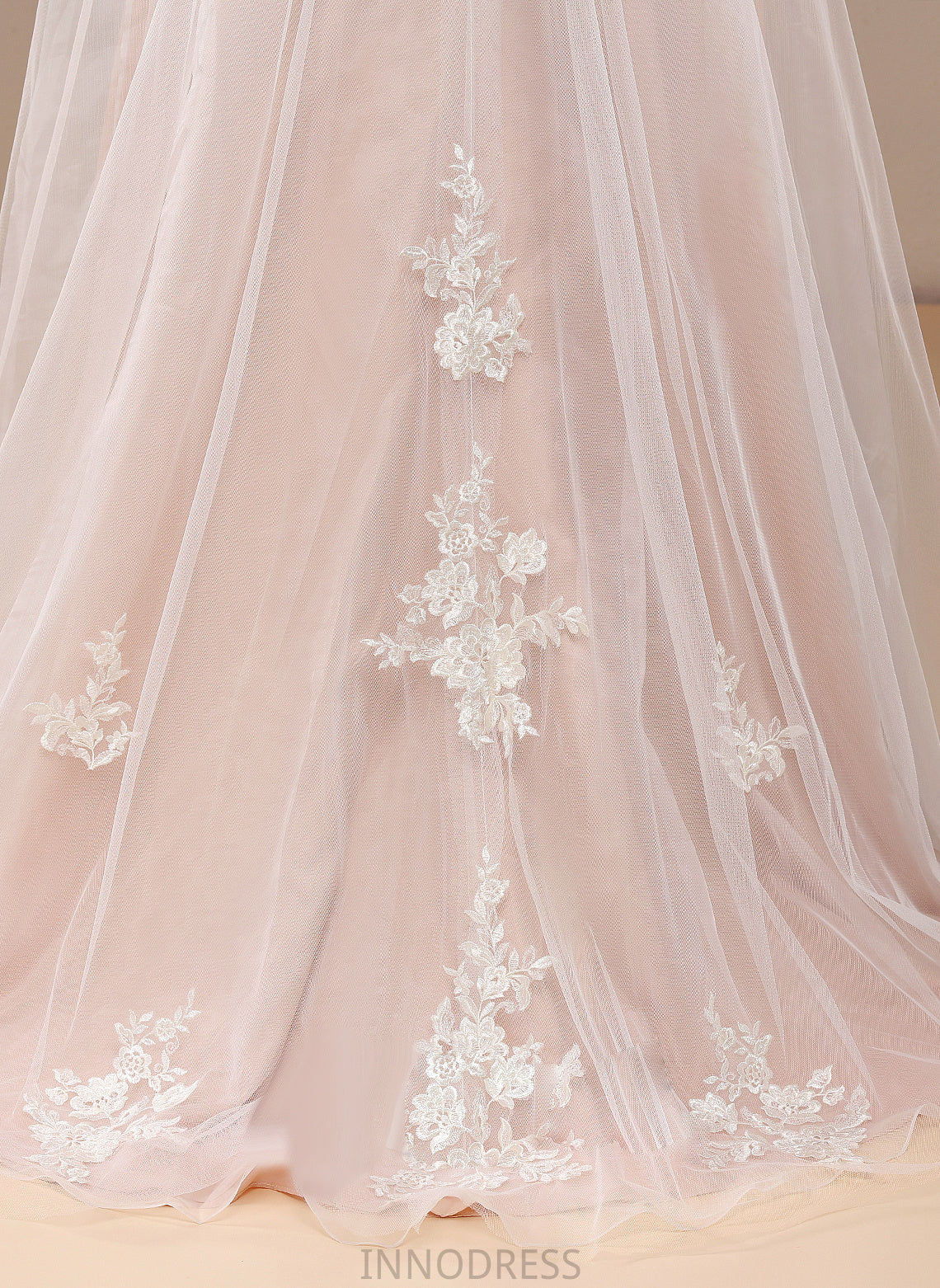 Tulle With Ball-Gown/Princess Train Dress Wedding Dresses Sweep Lace V-neck Lace Wedding Raelynn