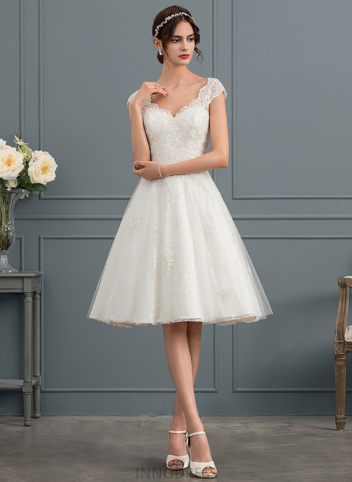 Lace Tulle Dress Knee-Length V-neck Wedding Dresses Ellen A-Line Wedding