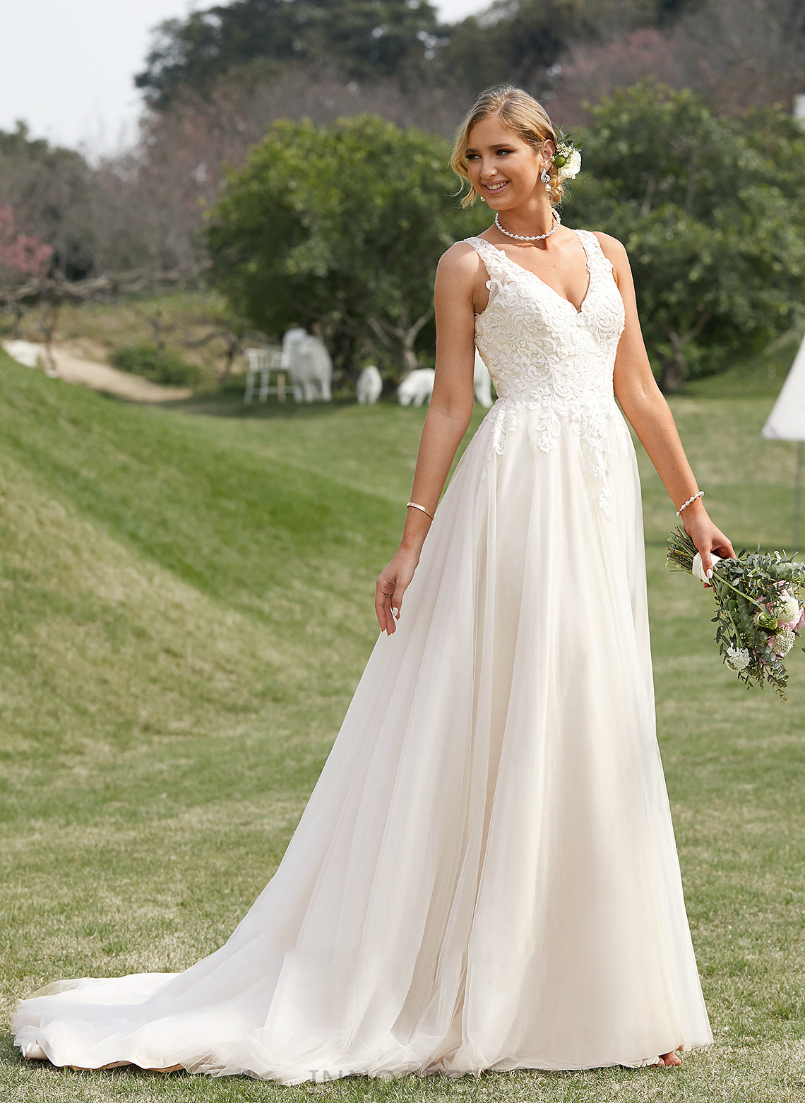 Ball-Gown/Princess Wedding Dresses Train Wedding Court Tulle V-neck Aracely Dress