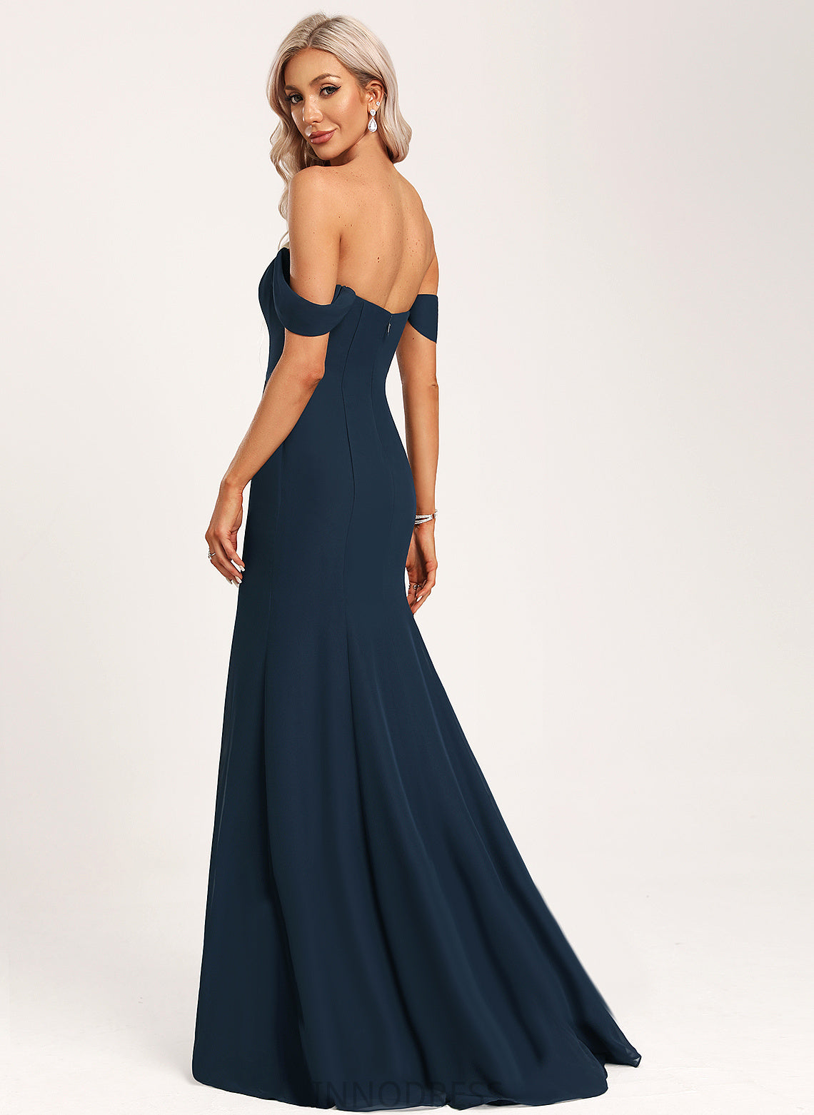 Floor-Length Silhouette Neckline Fabric Trumpet/Mermaid Off-the-Shoulder Straps&Sleeves Length Crystal Knee Length Sleeveless A-Line/Princess Bridesmaid Dresses