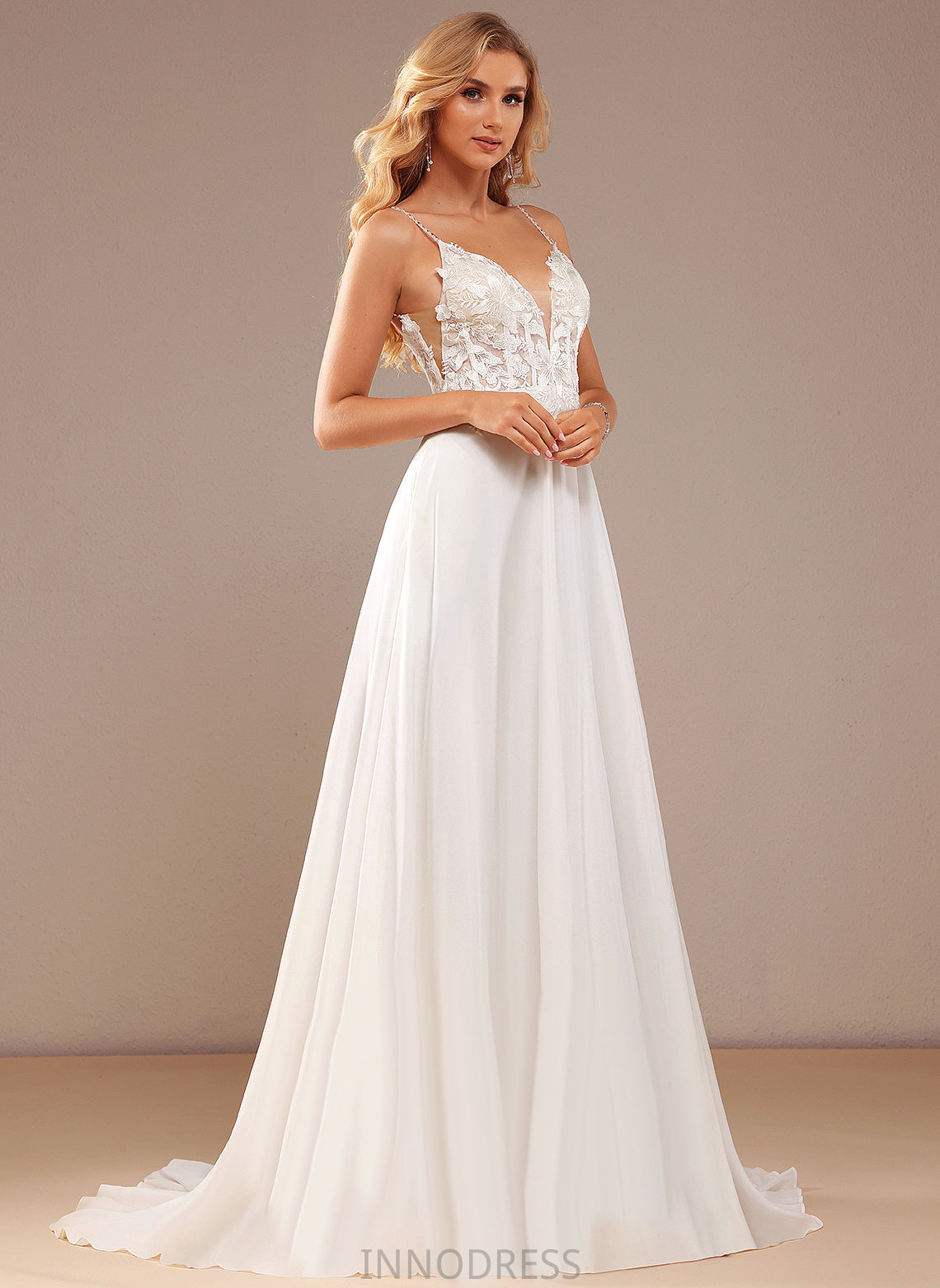 Feather Train Pockets Pearl Wedding Dresses Wedding Dress Lace A-Line Sequins V-neck Lace Court Beading With Chiffon