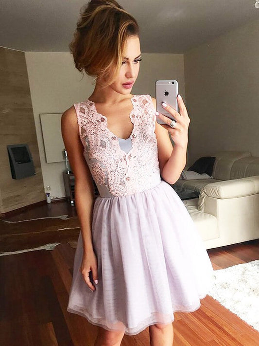 A-Line/Princess V-Neck Lace Homecoming Dresses Hilda Sleeveless Tulle Short/Mini Dresses