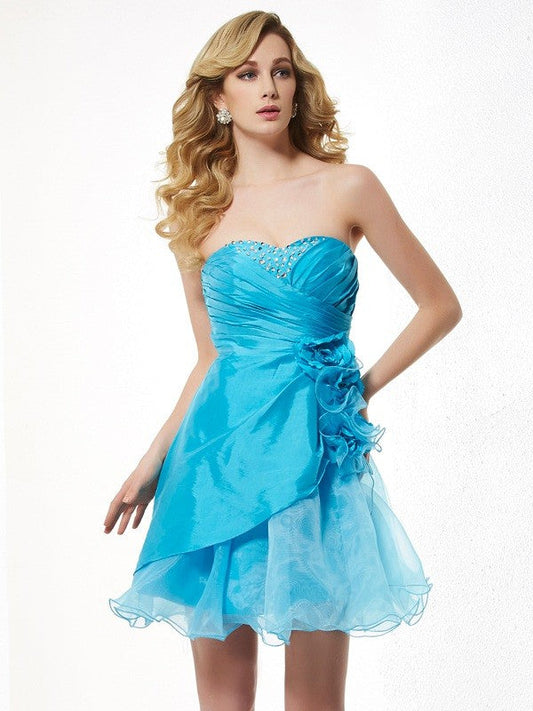 A-Line/Princess Sweetheart Homecoming Dresses Sahna Sleeveless Beading Short Taffeta