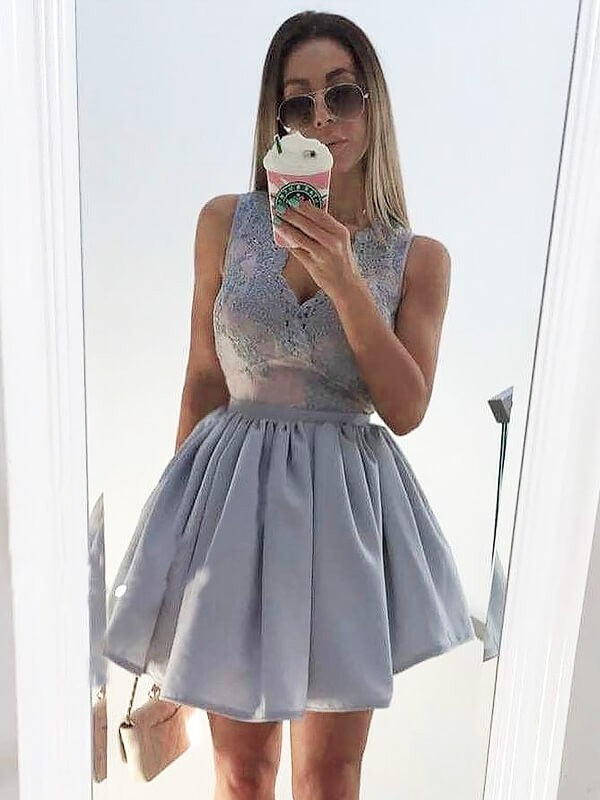 A-Line/Princess V-Neck Sleeveless Homecoming Dresses Satin Kaydence Applique Short/Mini Dresses