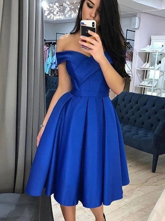 A-Line/Princess Ruffles Off-The-Shoulder Sleeveless Satin Winnie Homecoming Dresses Knee-Length