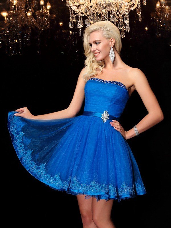 A-Line/Princess Homecoming Dresses Elle Strapless Beading Sleeveless Short Net Dresses