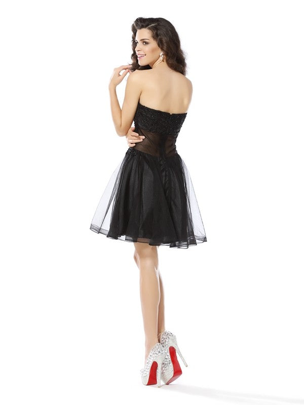 Katie Homecoming Dresses Satin Cocktail A-Line/Princess Sweetheart Applique Sleeveless Short Dresses